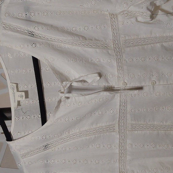 Women's White Blouse - Picture 2 of 5